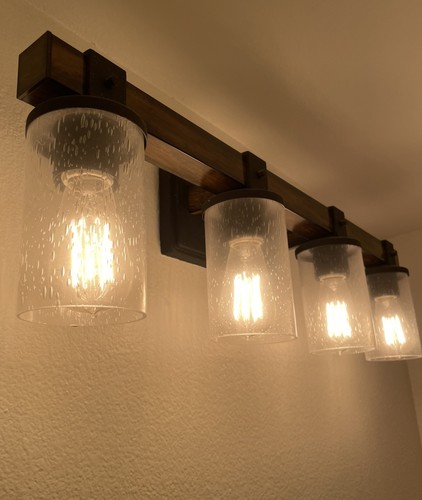 Light bathroom fixture - 4,